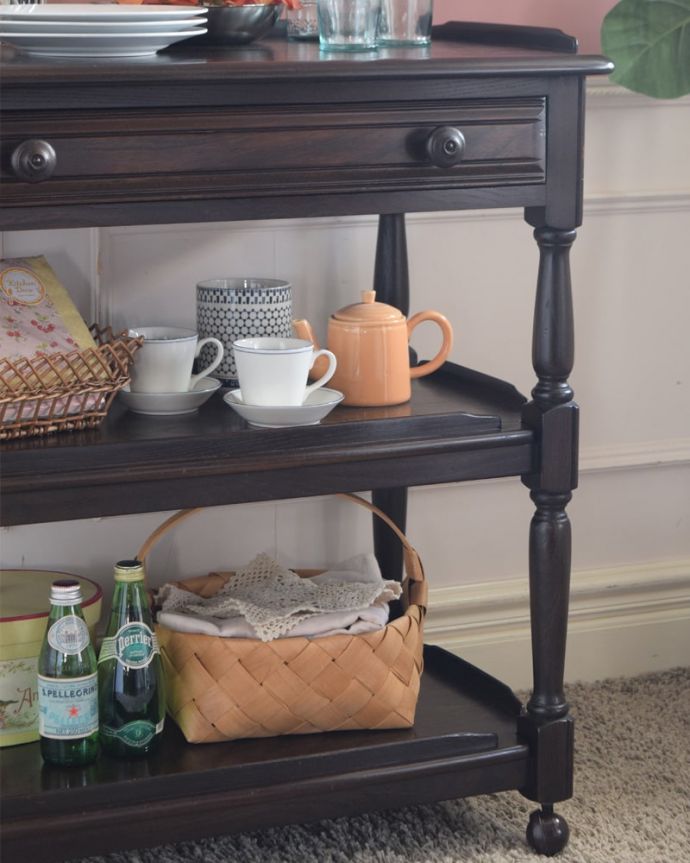 アンティーク家具 アンティーク アーコールトローリー おシャレなワゴンは使い方自由自在いろんな用途で使えるワゴン。(k-2938-f)