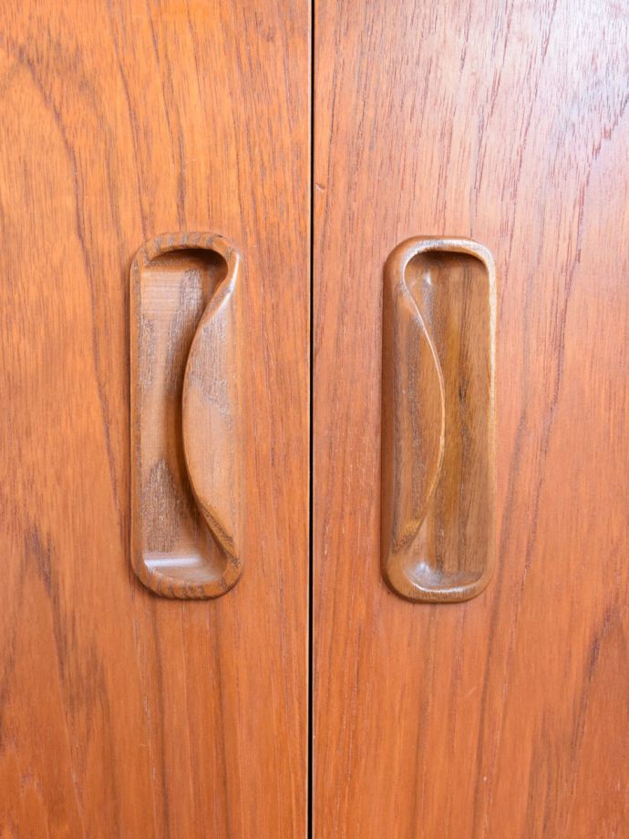 ビンテージキャビネットの取っ手