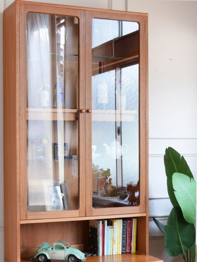 アンティークのキャビネット　アンティーク家具　サイドボード(背の一番高いver/Ｇプラン)　　フレスコ　ヴィンテージ家具らしいあたたかさ。(k-2943-f)