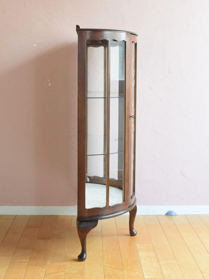 キャビネットの側面