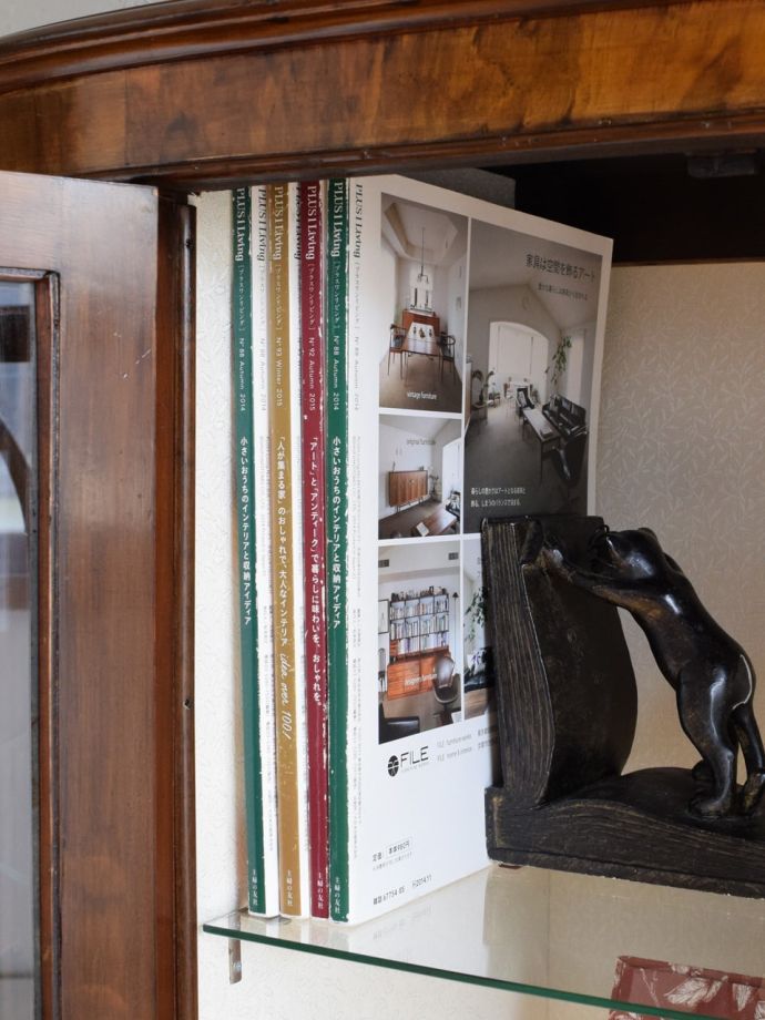 収納たっぷりのキャビネット