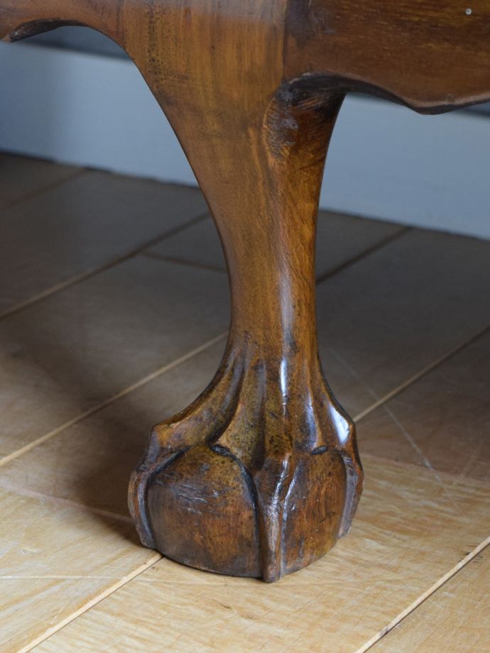 アンティーク家具の脚