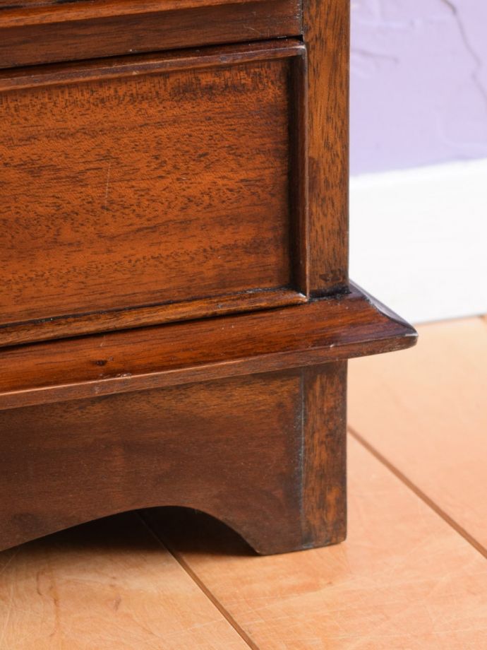 アンティーク家具の脚