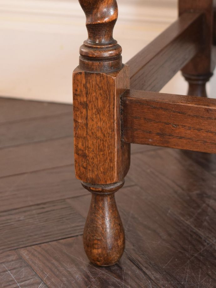 アンティーク家具の脚