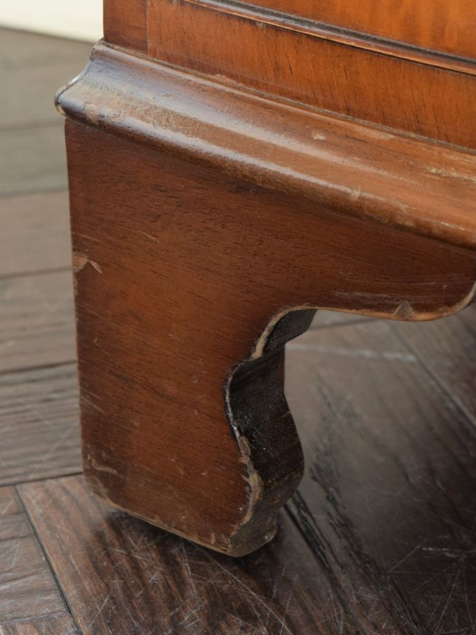 アンティーク家具の脚