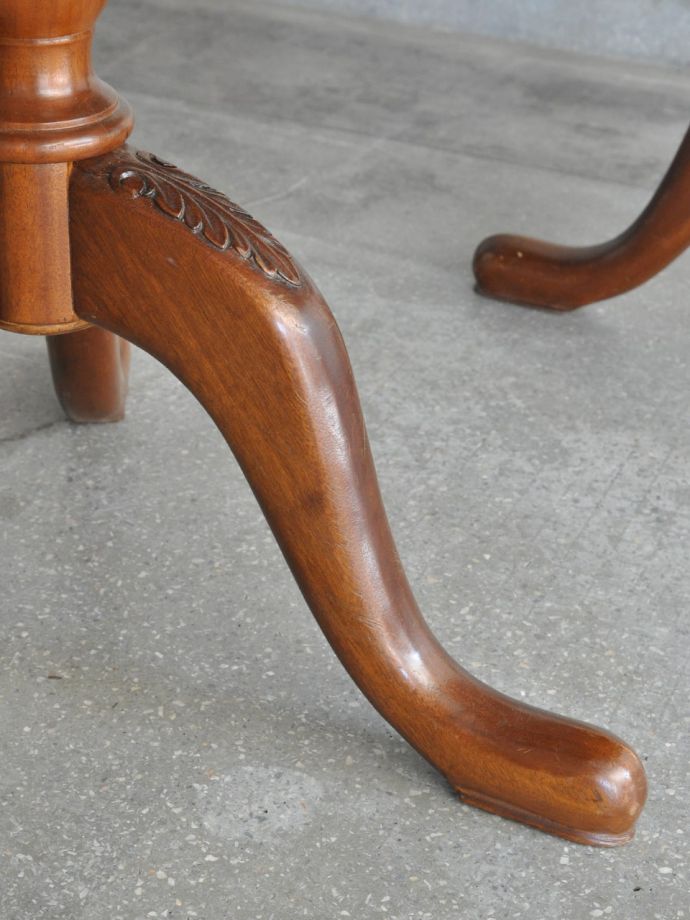 アンティーク家具の脚