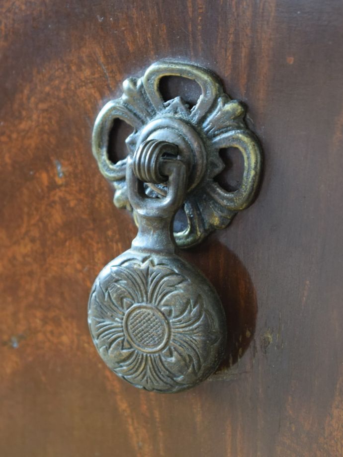 アンティークチェストの取っ手