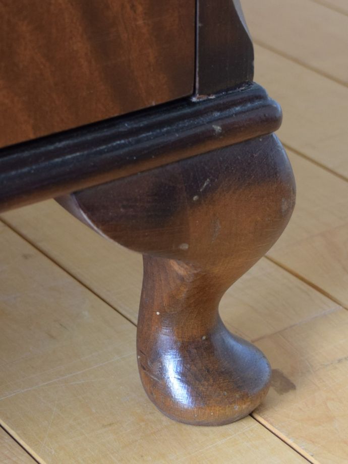 アンティーク家具の脚