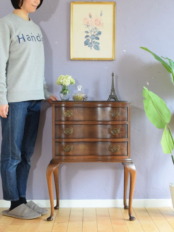 英国アンティークのチェスト