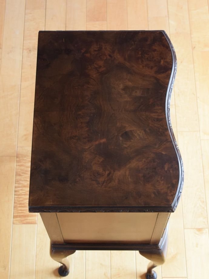 アンティークチェストの天板