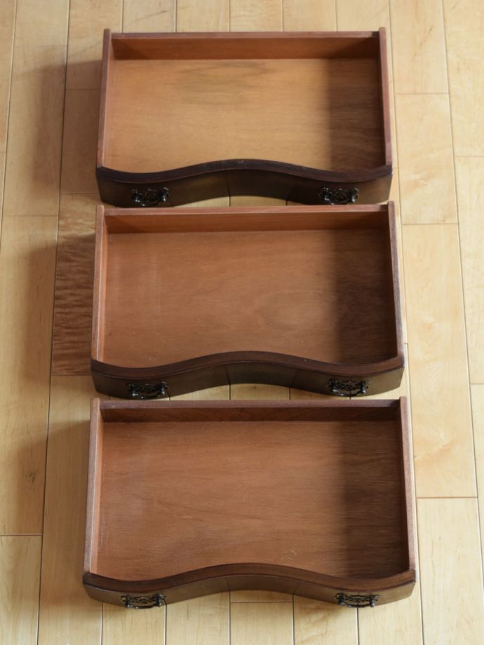 チェストの引き出し