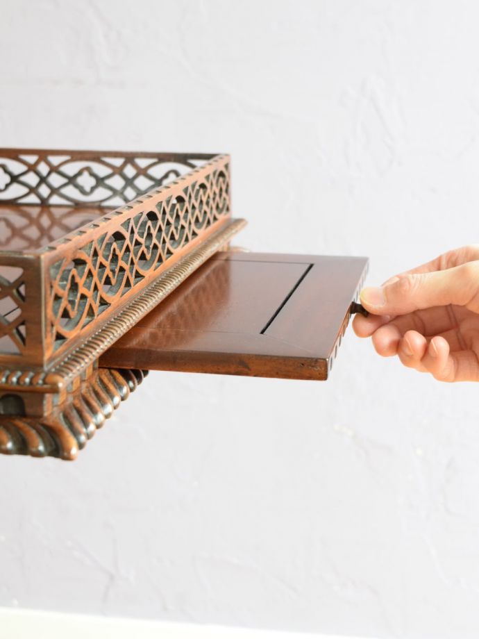 便利に使える作業台付き