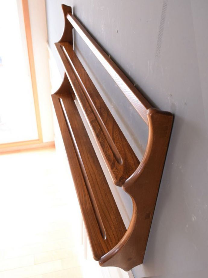 ビンテージのプレートラックの天板