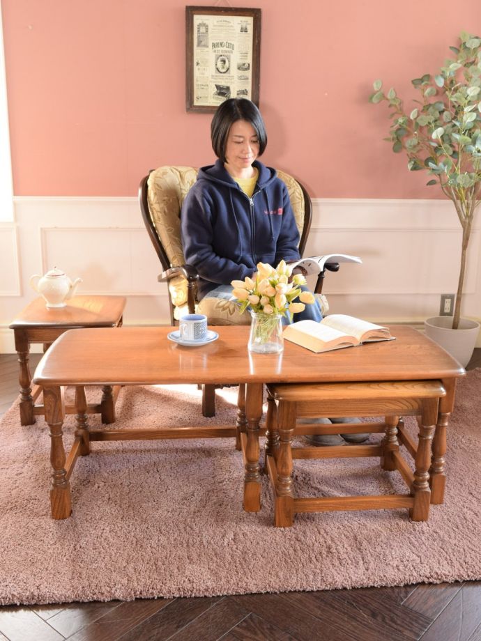 アーコールのコーヒーテーブル