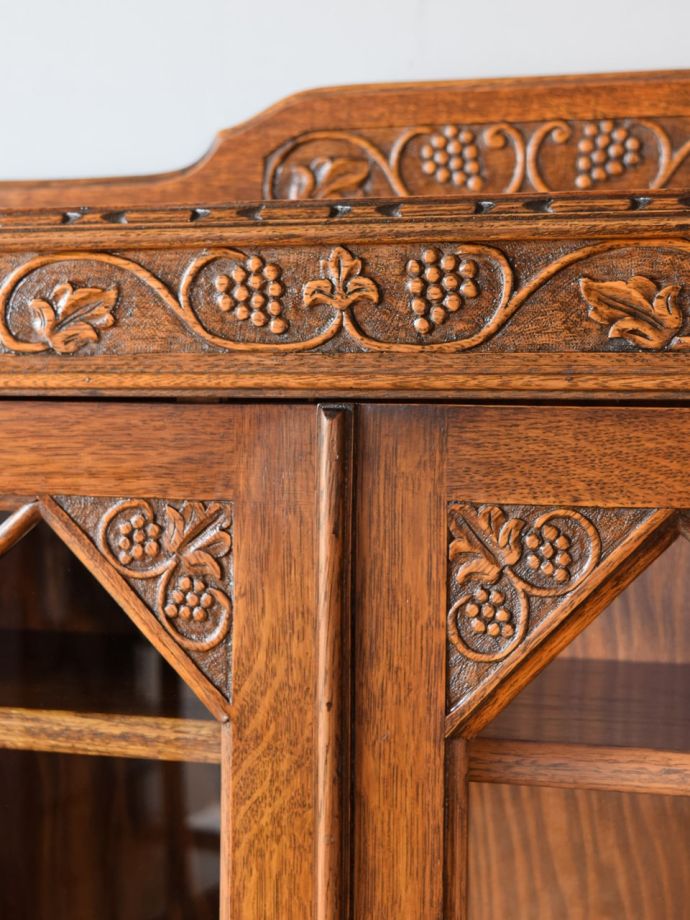 アンティークらしい彫