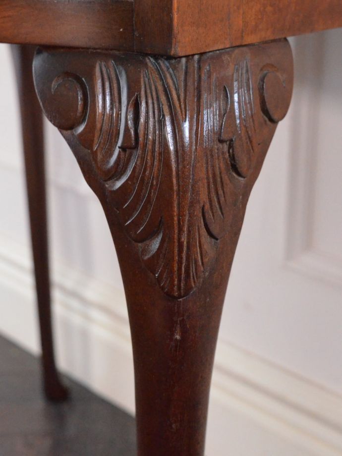 アンティーク家具の装飾