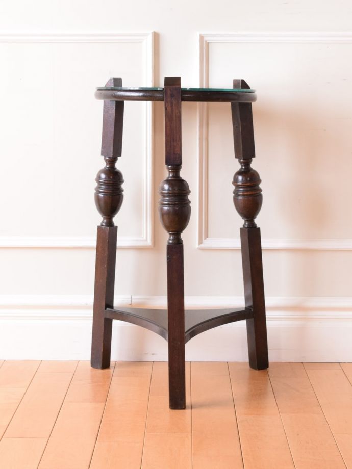 アンティーク家具の側面