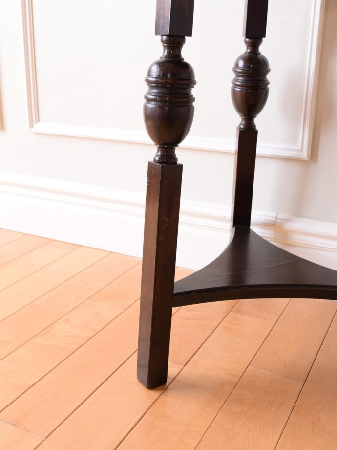 アンティーク家具の脚