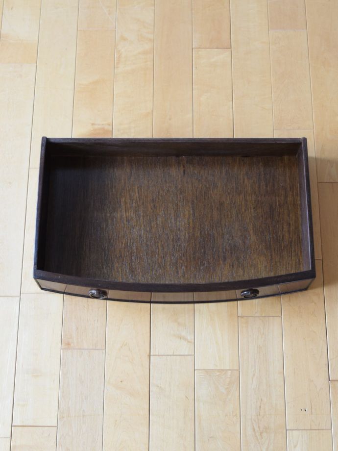 アンティーク家具の引き出し