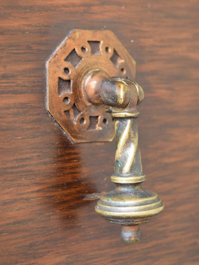アンティーク家具の取っ手