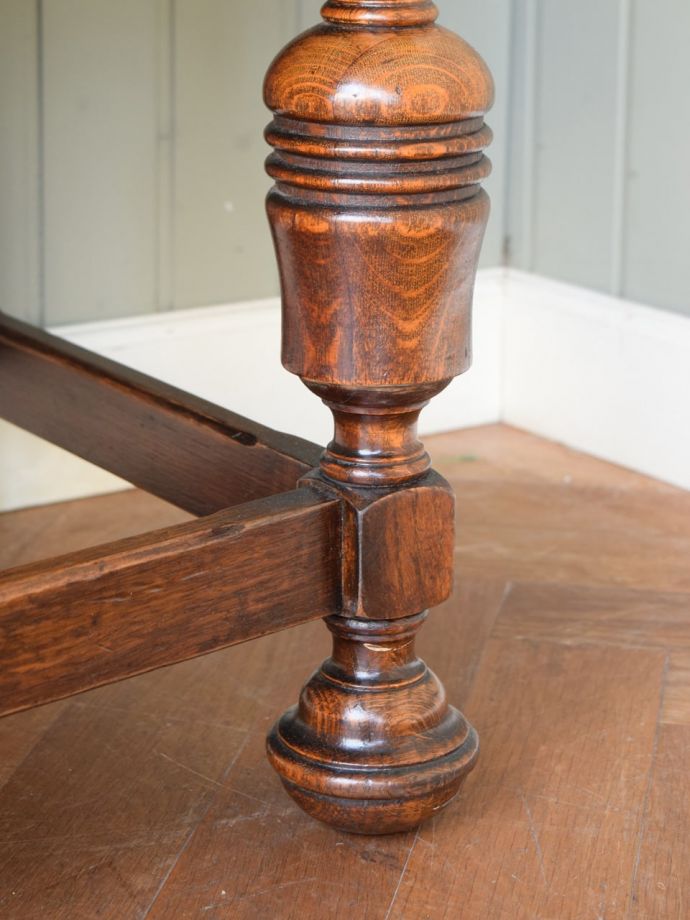 アンティーク家具の脚