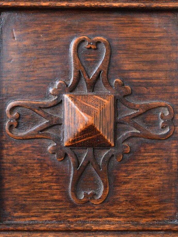 サイドボードの装飾