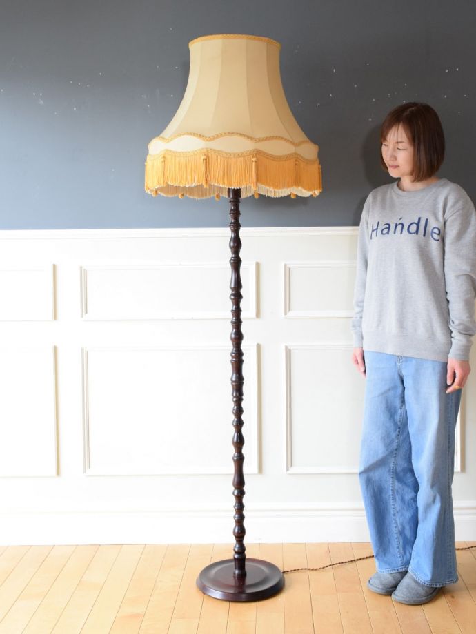 アンティークの照明、フロアランプ