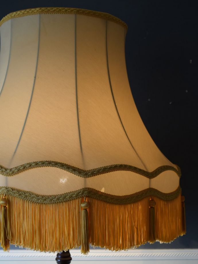 大切に使い続けられたオリジナルのシェード