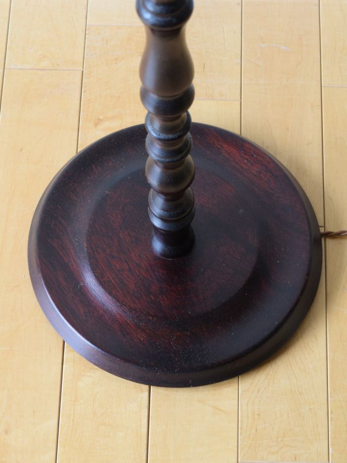 フロアランプの土台