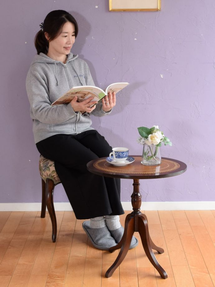 アンティークの折り畳みテーブル