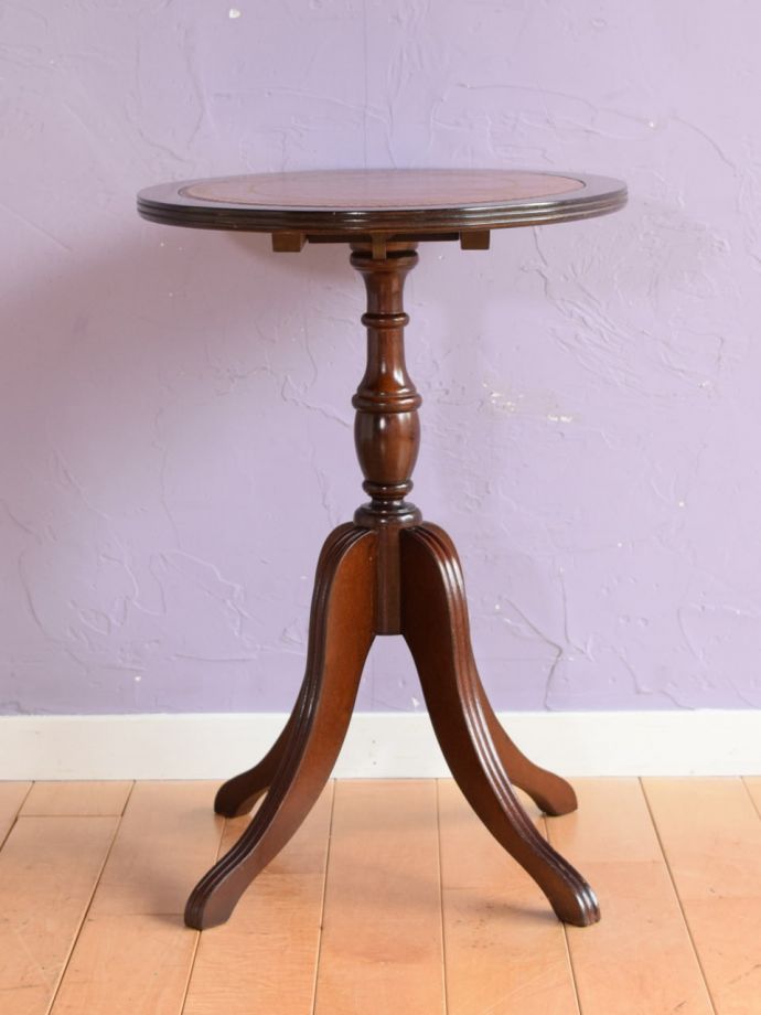 折り畳み式テーブルの側面