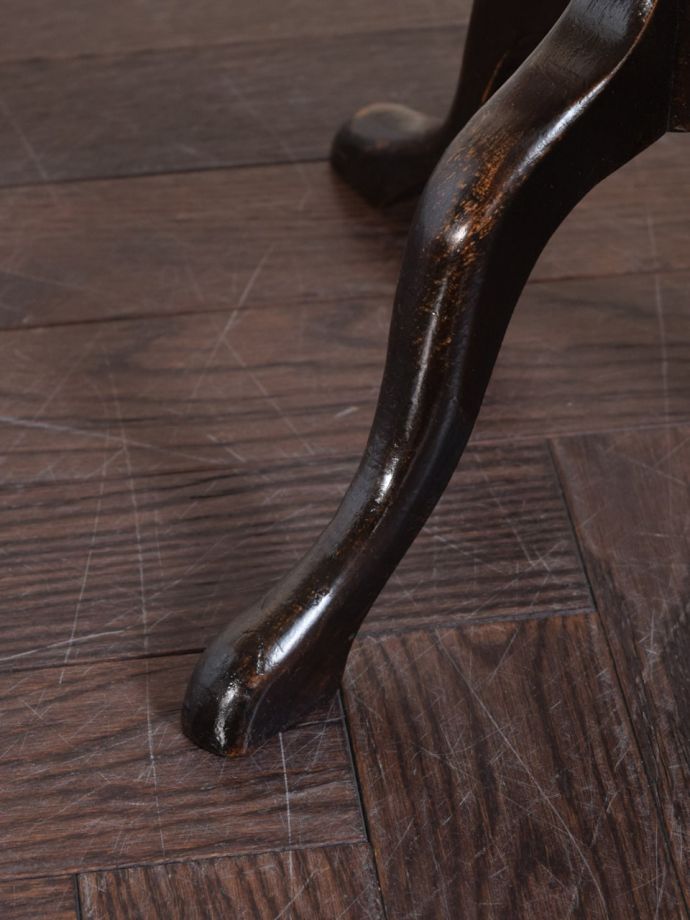 アンティークテーブルの脚