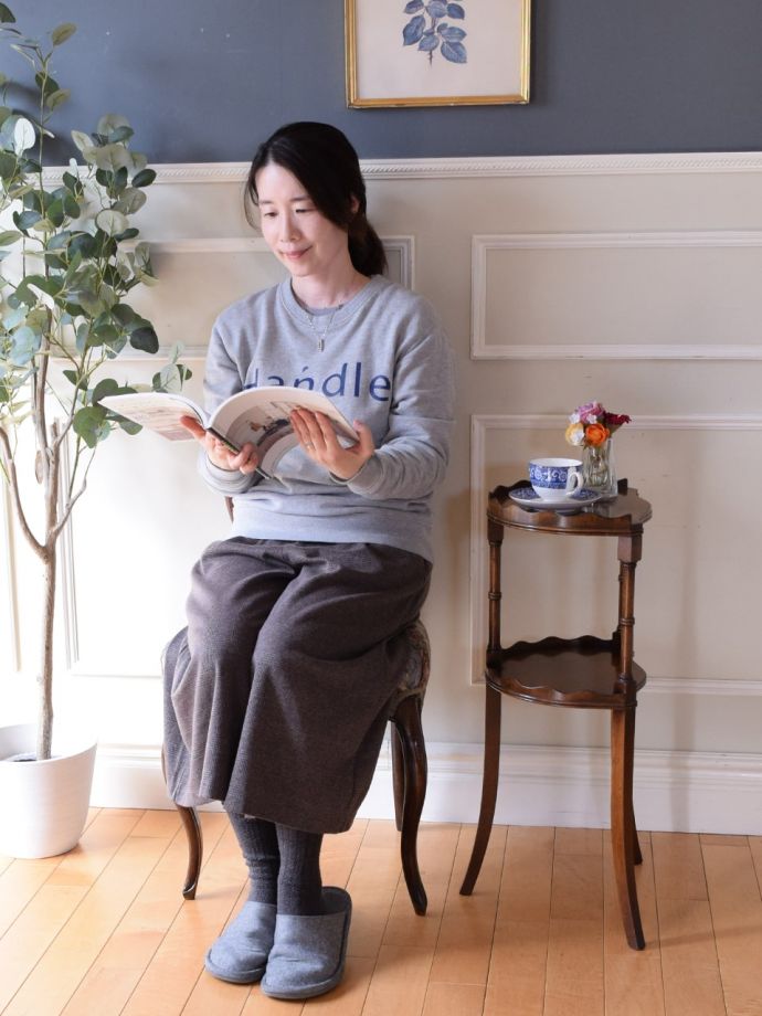 アンティークのオケージョナルテーブル