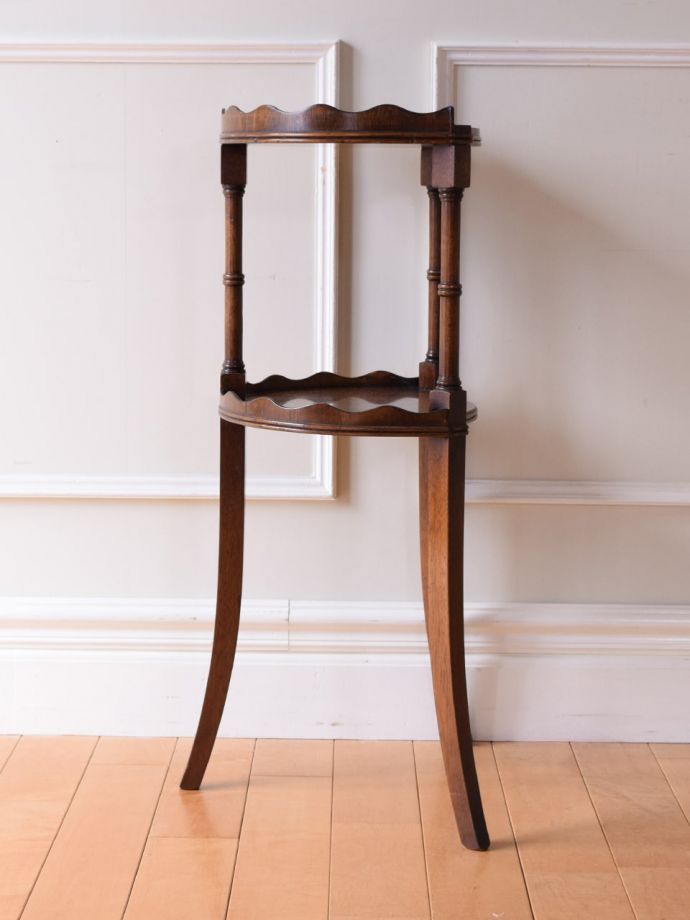 アンティーク家具の側面