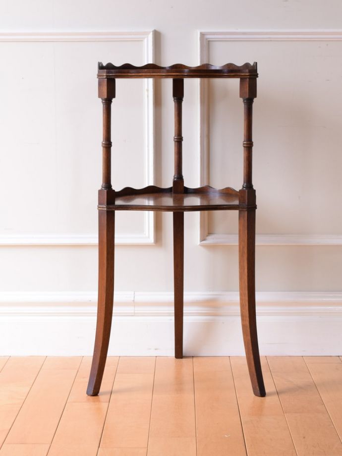 オケージョナルテーブルの側面