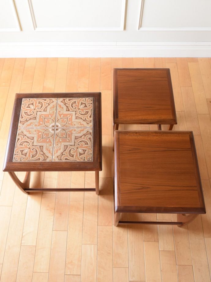 G-PLANのネストテーブルの天板