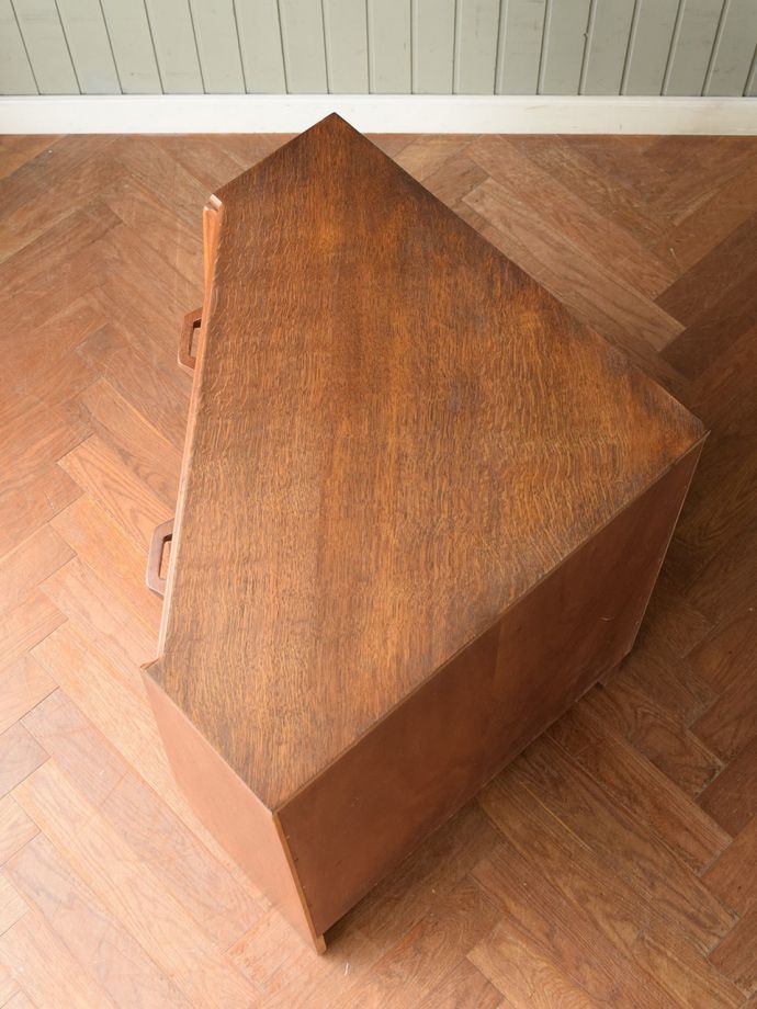 G-planのビンテージ家具の天板