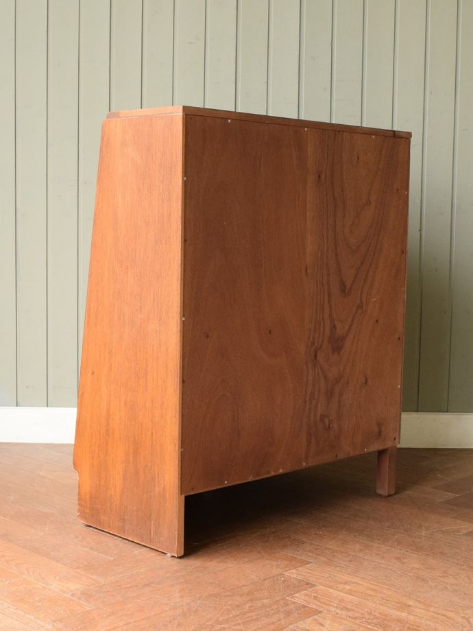 G-planのコーナーデスクの側面