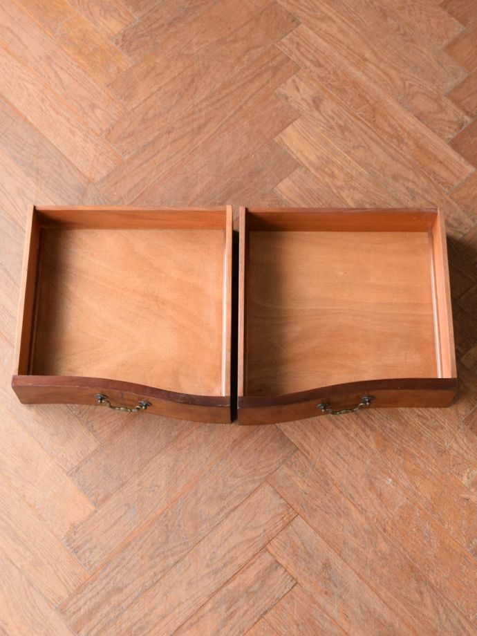 コンソールテーブルの引き出しの中