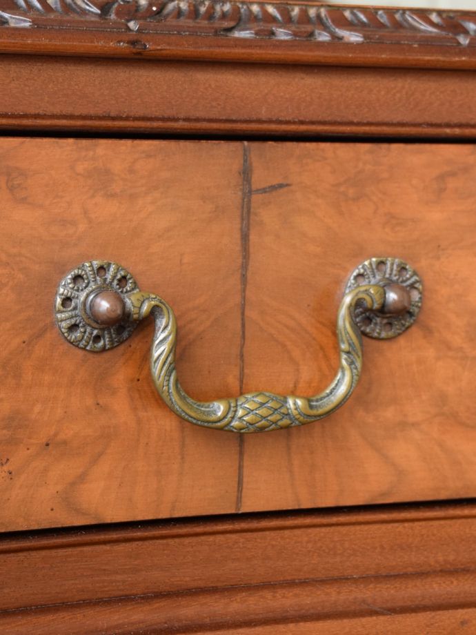 アンティーク家具の取っ手