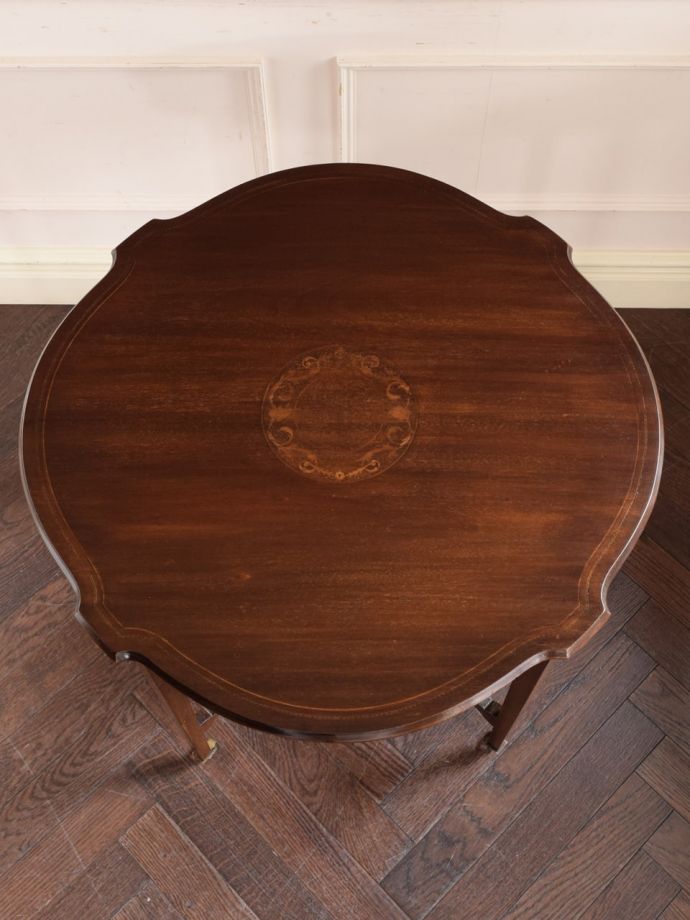 オケージョナルテーブルの天板