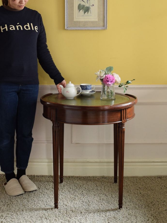 英国のサイドテーブル