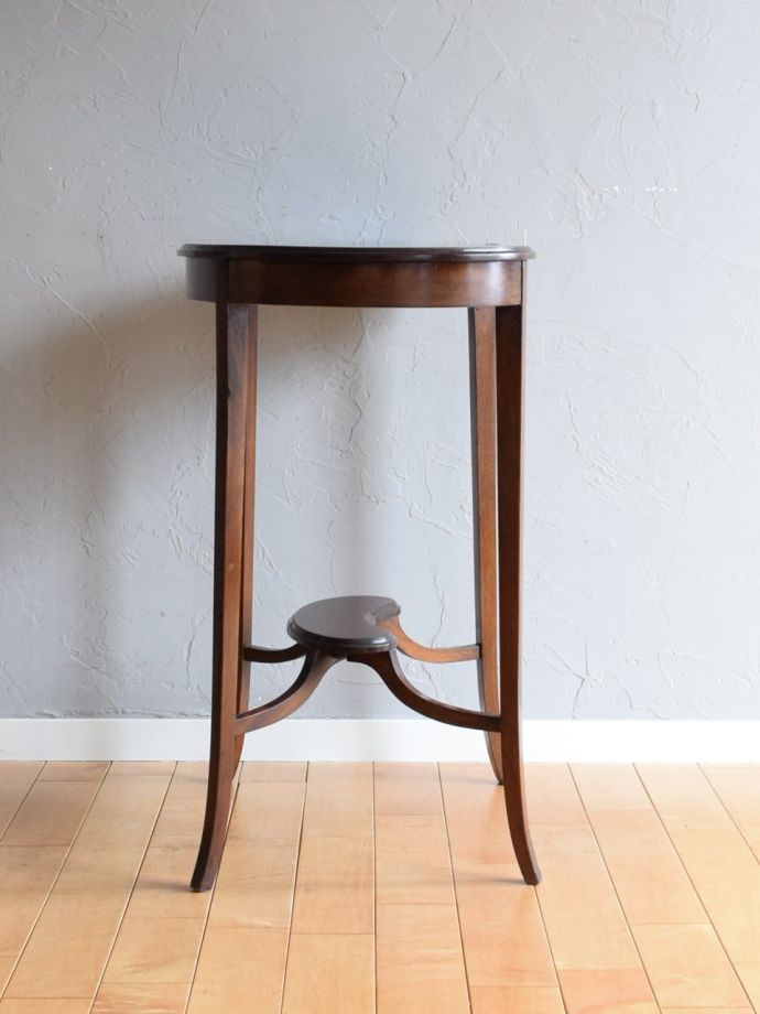 アンティーク家具の側面