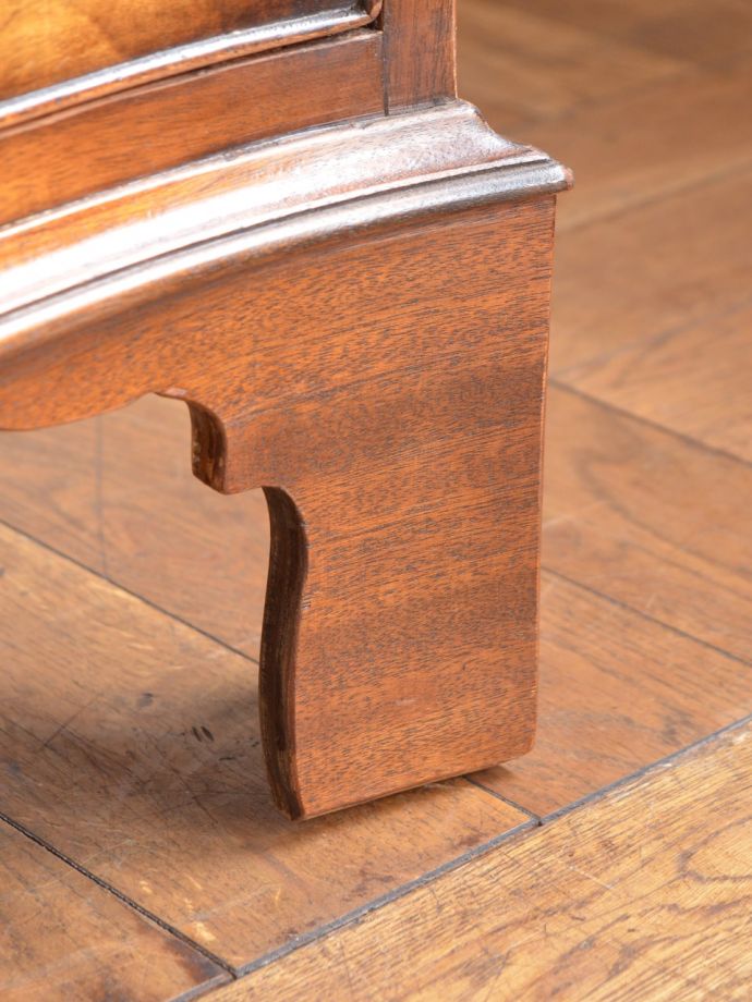 アンティーク家具の脚