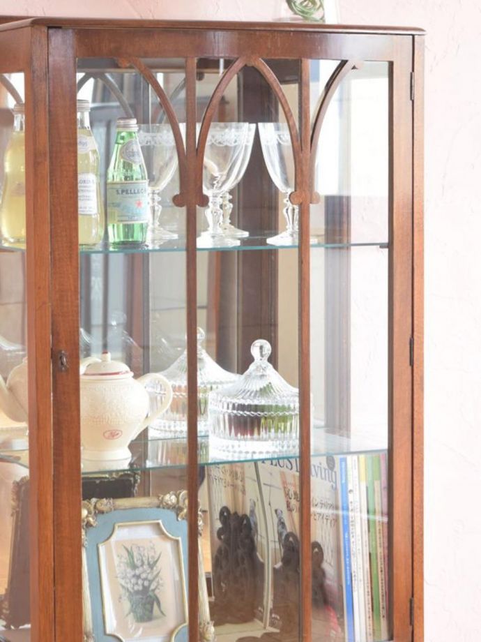 アンティークガラスの扉