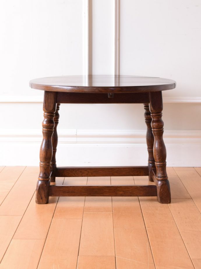 伸長式テーブルの反対側