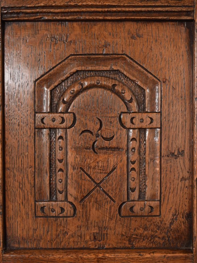 アンティークらしい装飾