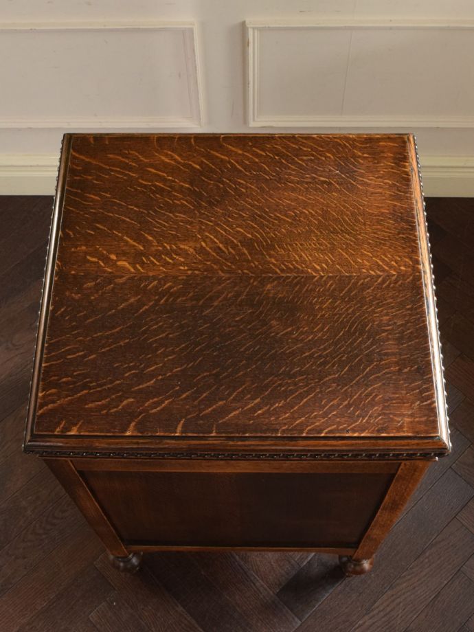 アンティーク家具の天板