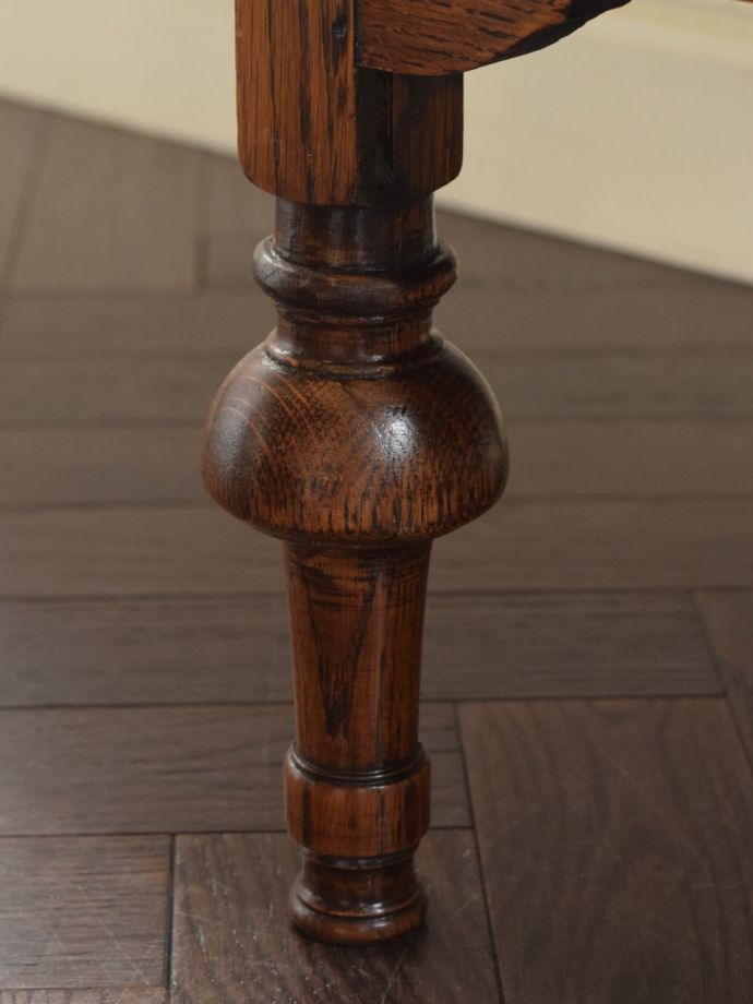 アンティーク家具の脚