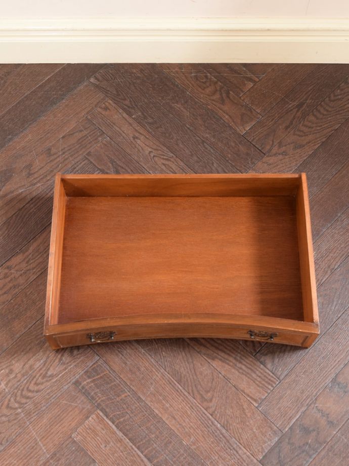 アンティークテーブルの引き出し